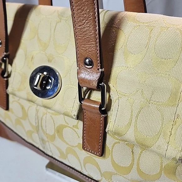 Coach VTG Hampton Signature satchel bag, yellow color - Picture 4 of 16